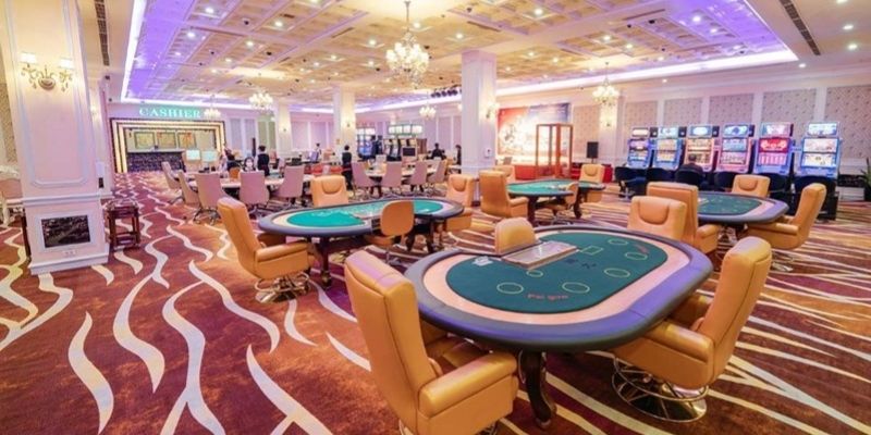 Casino Hoàng Gia mang đến hơn 200 trò chơi sòng bạc ấn tượng